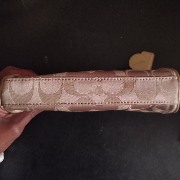 Coach Makeup Bag - Picture 3 of 4